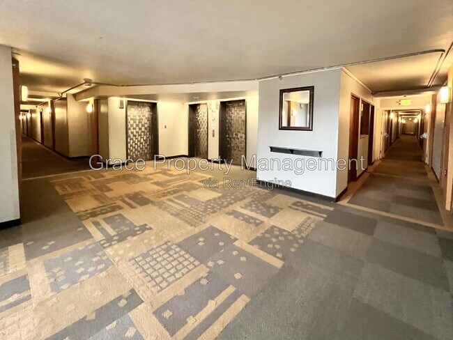 Building Photo - 601 W 11th Ave