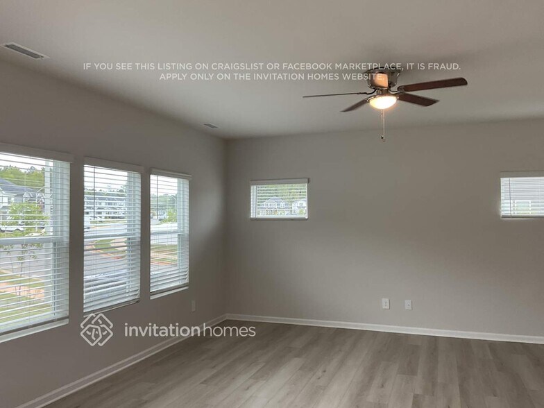 Building Photo - 552 Bridger Dr