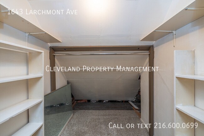 Building Photo - 1643 Larchmont Ave
