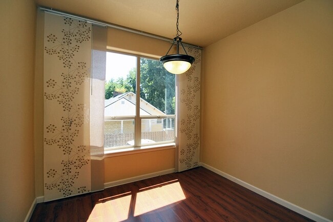 Building Photo - 2945 SW 187th Ave