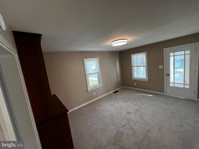 Building Photo - 770 S Lincoln St