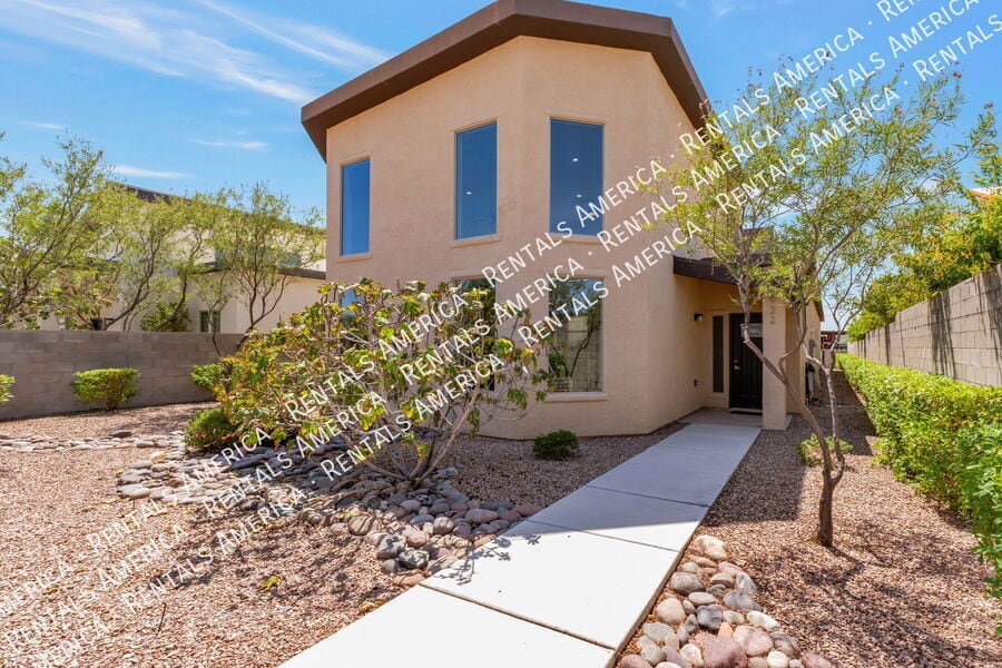 Building Photo - 922 S Fremont Ave