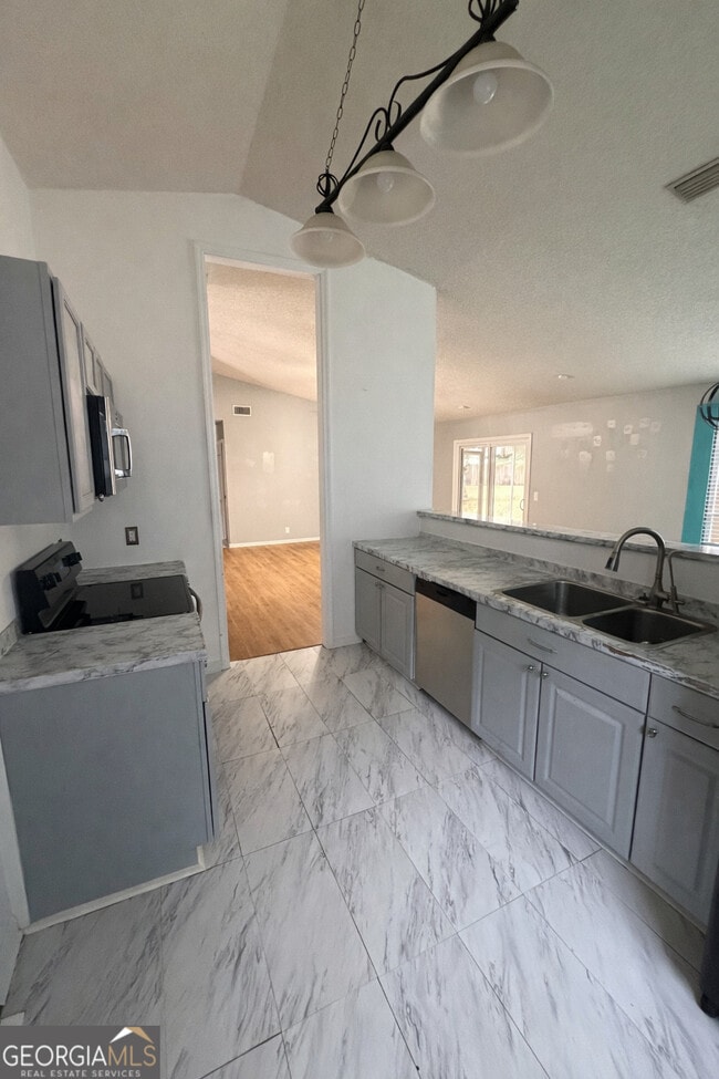 Building Photo - 514 Sunnyside Ct