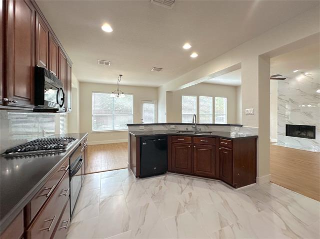 Building Photo - 1575 Poets Way