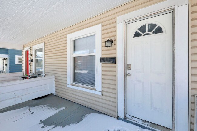 Building Photo - 775-777-777 S 17th St