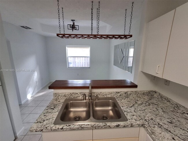 Building Photo - 14385 SW 120th Ct