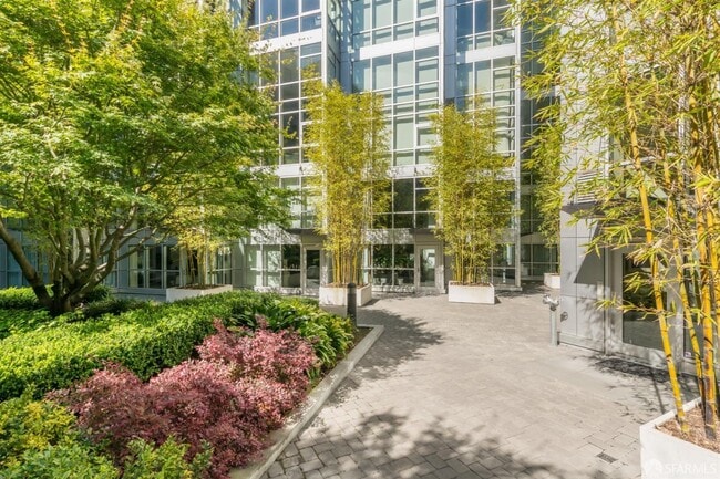 Building Photo - 200 Brannan St