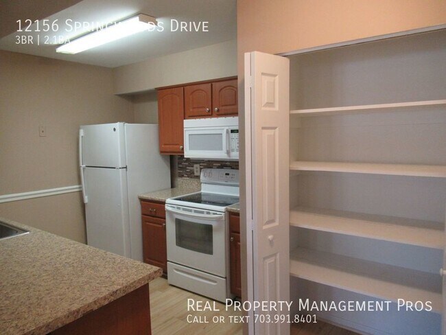 Building Photo - New Paint