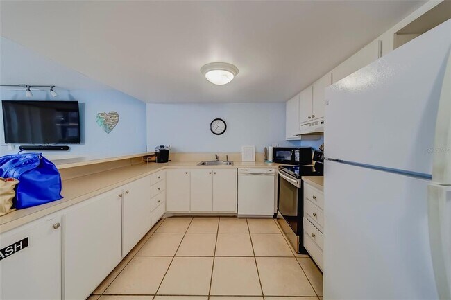 Building Photo - 17580 Gulf Blvd