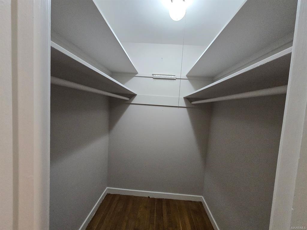 Building Photo - 3723 Wesley Dr