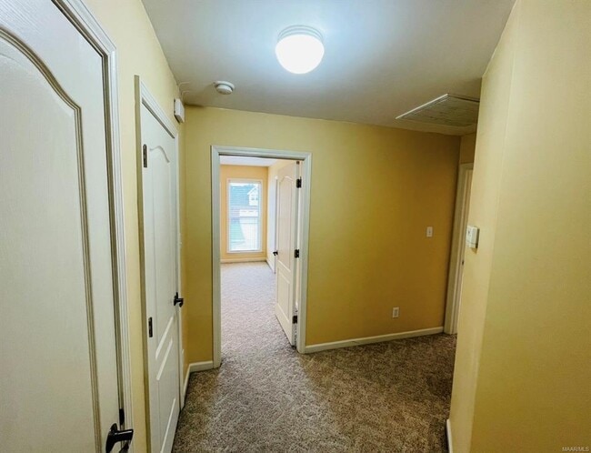 Building Photo - 200 High Pt Rdg