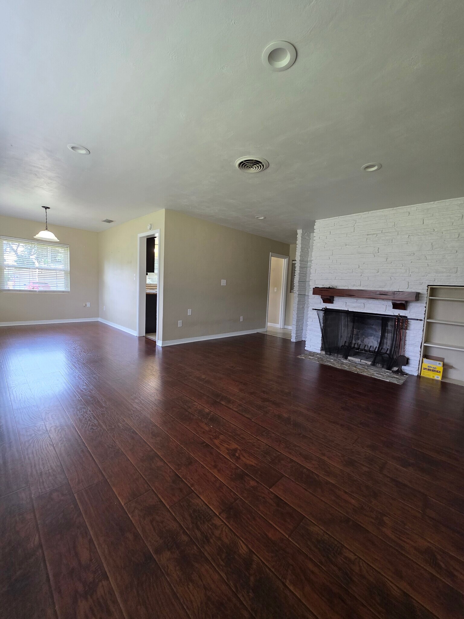 Building Photo - 1641 Meadowbrook Ave