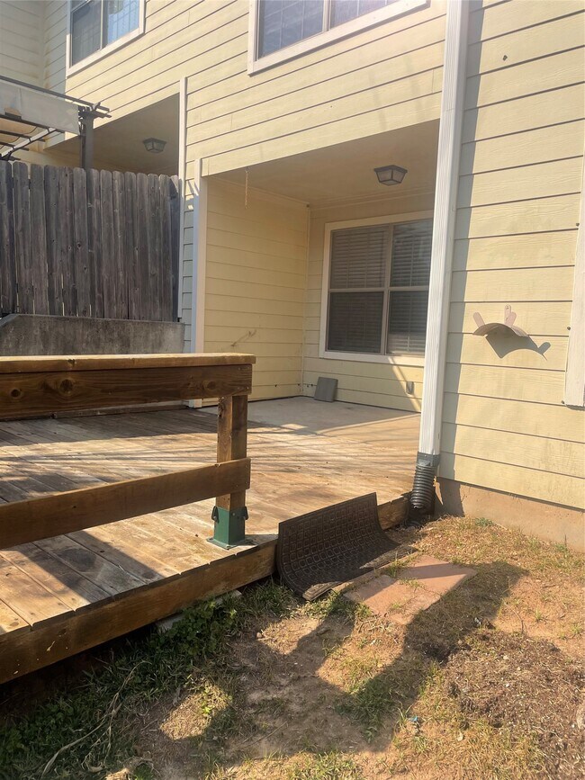 Building Photo - 128 Bolero Way