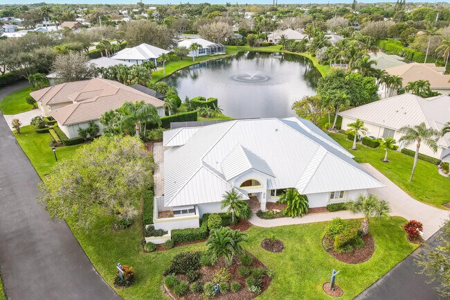 Building Photo - 8120 SE Waterway Dr