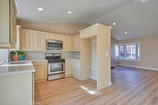 Building Photo - 12749 Nicolet Ct
