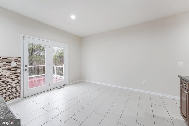 Building Photo - 25367 Wakestone Park Terrace