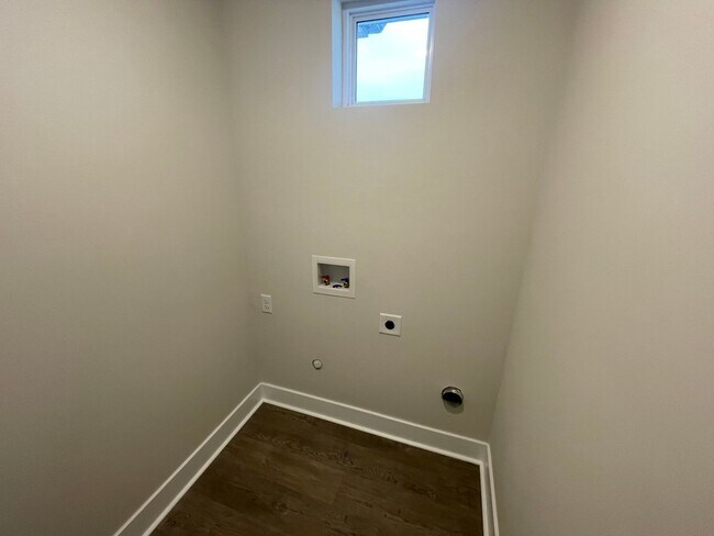 Building Photo - 960 W Long Path Ct