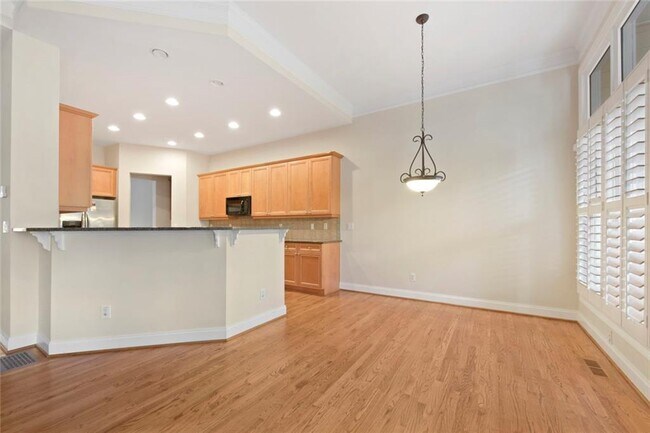 Building Photo - 5826 Riverstone Cir