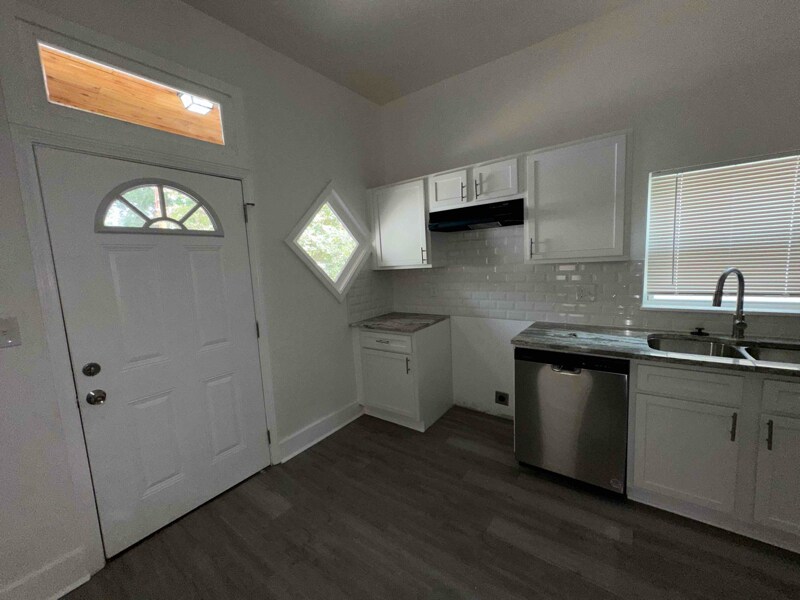 Building Photo - 939 Seattle St