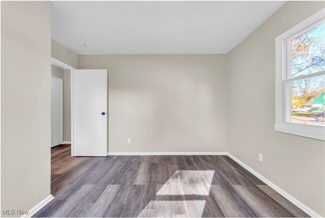 Building Photo - 4428 E 142nd St