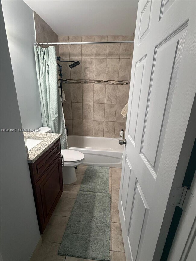 Building Photo - 1955 NW 5th Pl