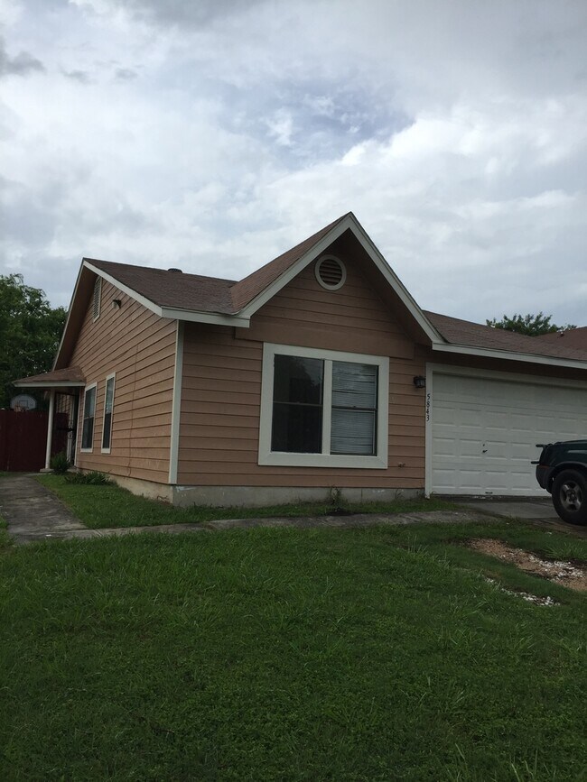 Building Photo - 5843 Glacier Sun Dr.