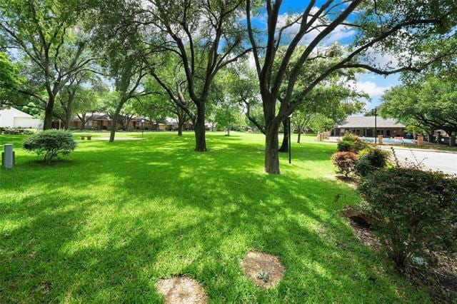 Building Photo - 9716 Highland View Dr