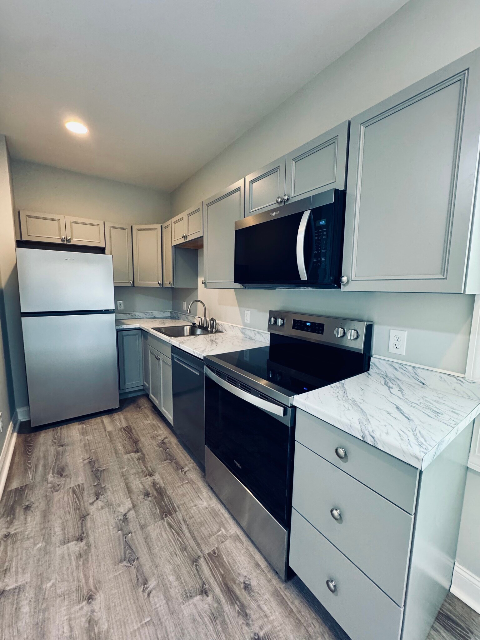 Building Photo - 102 Ruggles St