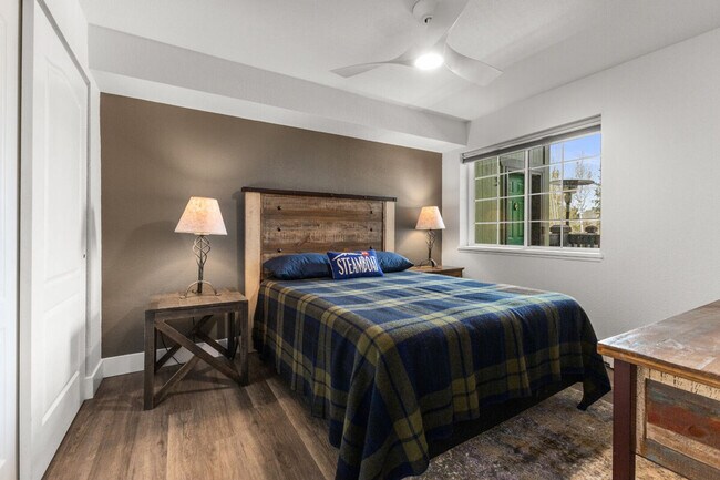 Building Photo - 3377 Sunburst Ct