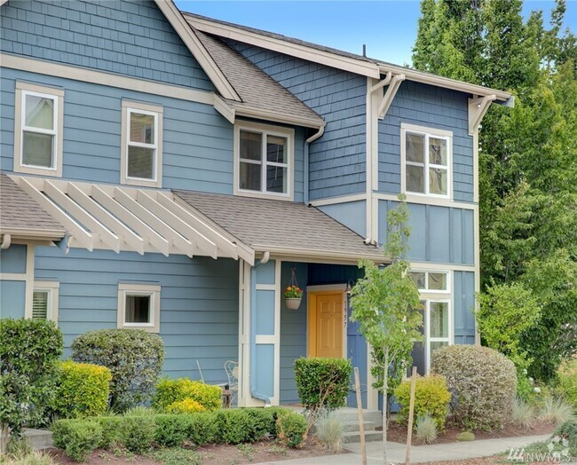 Building Photo - 1957 18th Ave NE