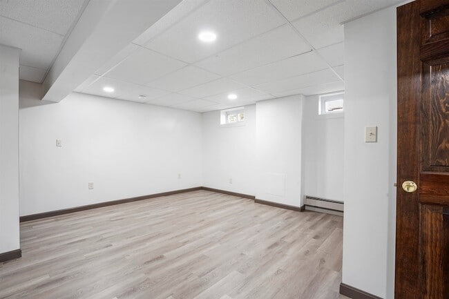 Building Photo - 103 Portsmouth Ave