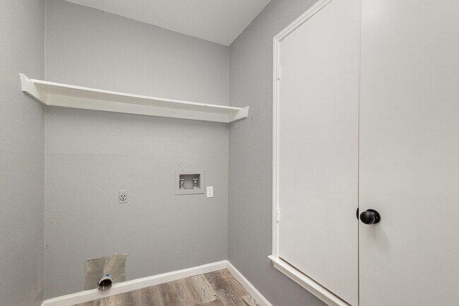 Building Photo - 3013 Timothy Ln