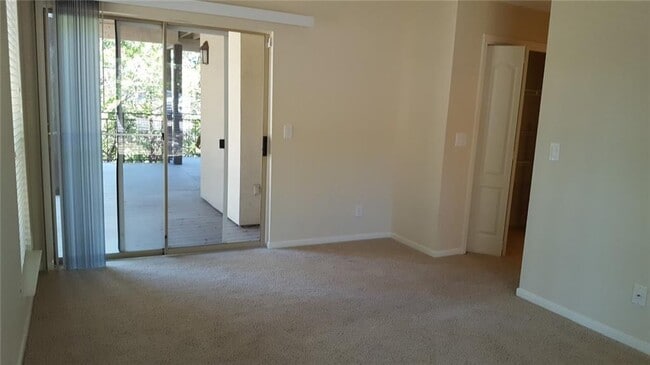 Building Photo - 6000 Shepherd Mountain Cove
