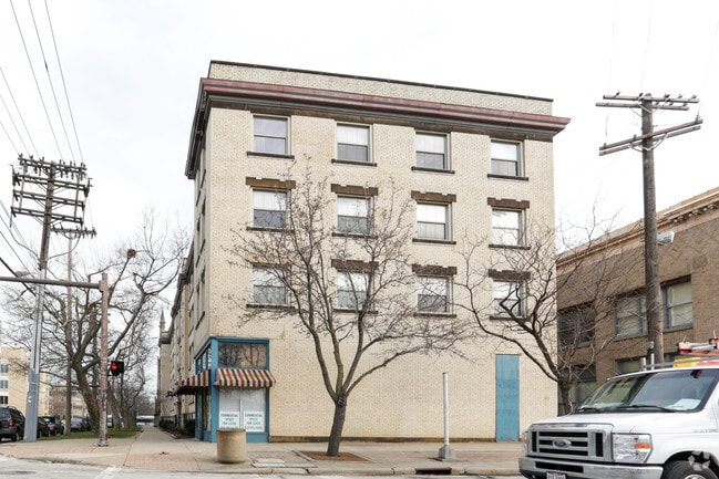 Building Photo - Cornerstone Apartments