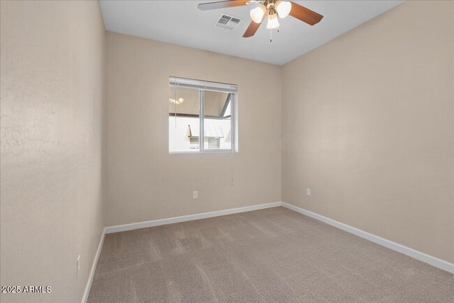 Building Photo - 1406 W Main St