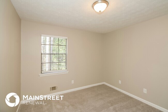 Building Photo - 6989 Cedar Dr