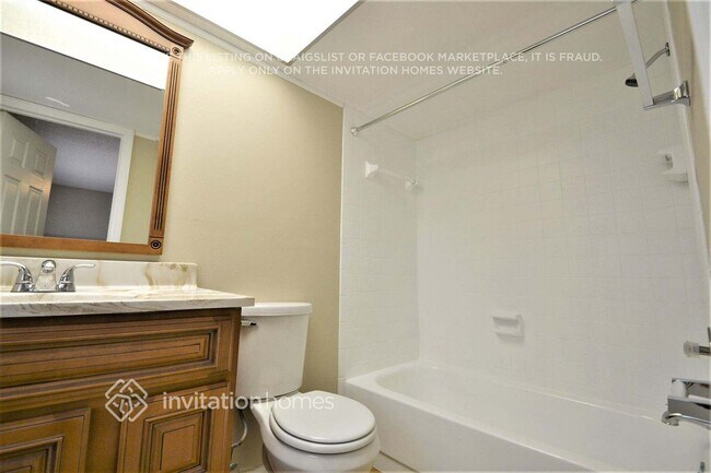 Building Photo - 7690 Innis Ct N