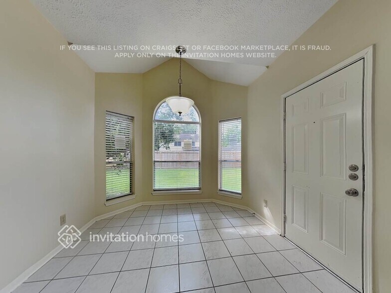 Building Photo - 14711 Cypress Green Dr