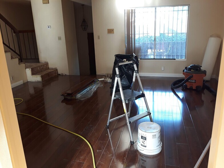 Building Photo - 11052 Lower Azusa Rd