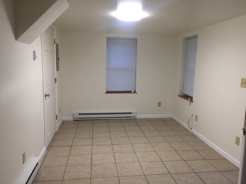 Building Photo - 64 Franklin Ave