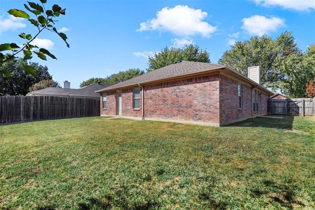 Building Photo - 2804 Monthaven Dr