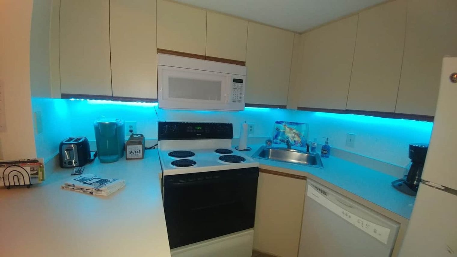 Building Photo - 8600 Ridgewood Ave