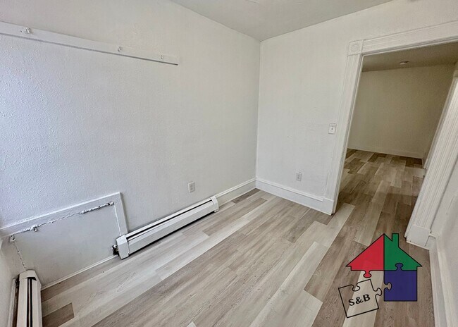 Building Photo - 94 Malletts Bay Ave