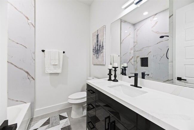 Building Photo - 7210 England St