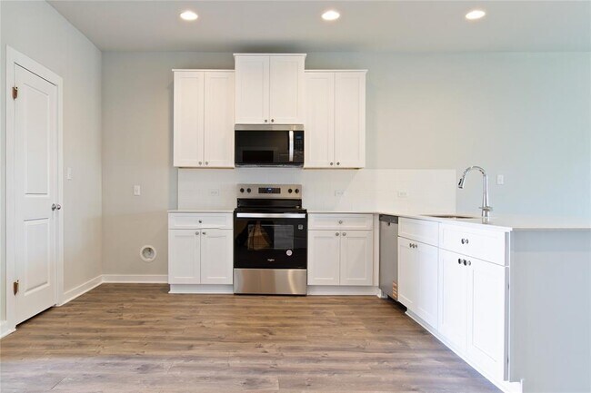 Building Photo - 17506 El Hidalgo Dr