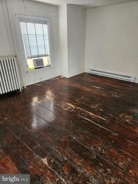 Building Photo - 114 S Princess St