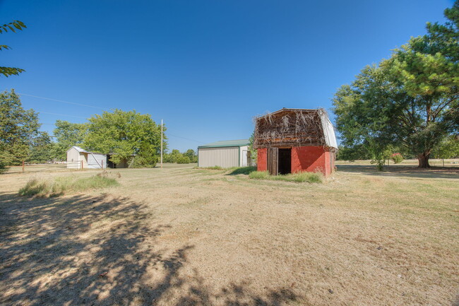 Building Photo - 18 Amber Ridge