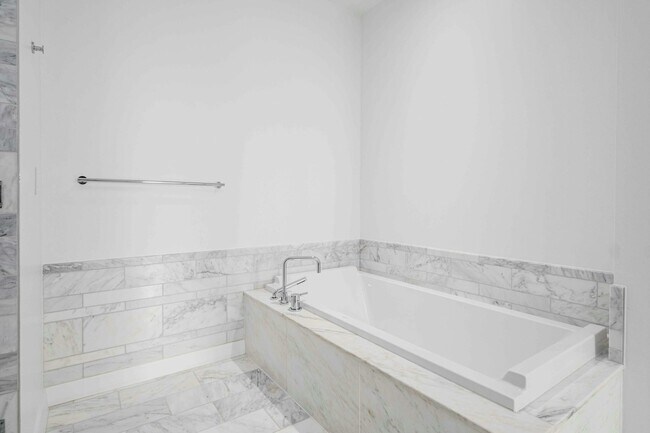 Building Photo - 210 Lavaca St