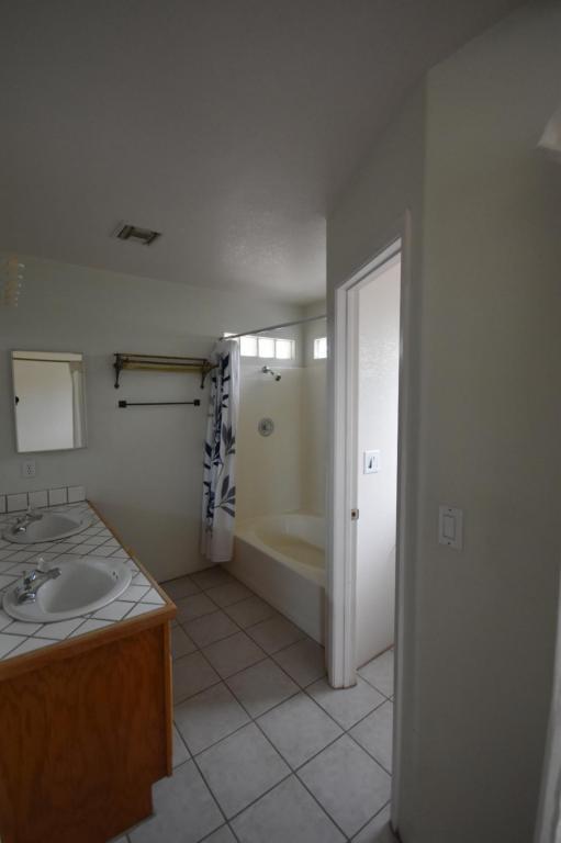 Building Photo - 7808 Chinle Dr