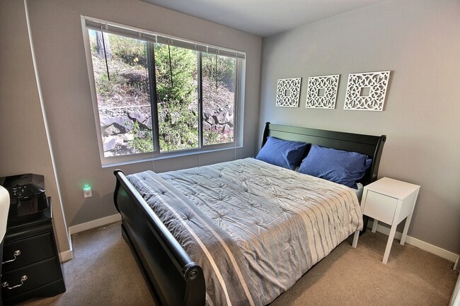 Building Photo - 23300 SE Black Nugget Rd